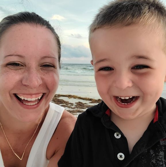 Meet your Posher, Leigh - Picture 1 of 1